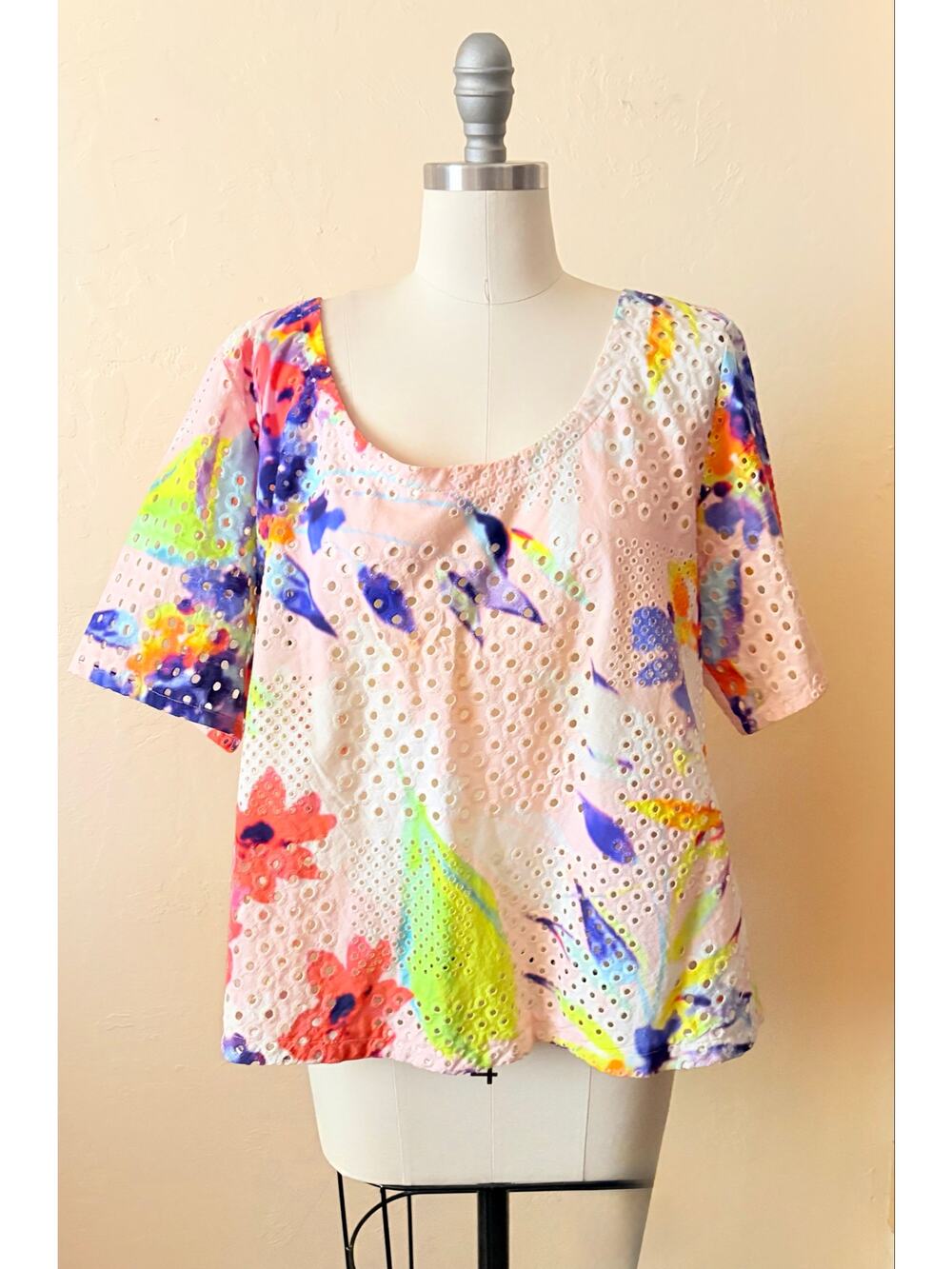 Trina Turk XL Eyelet Cotton Floral Top Multicolor Pink Short Sleeve Boho
